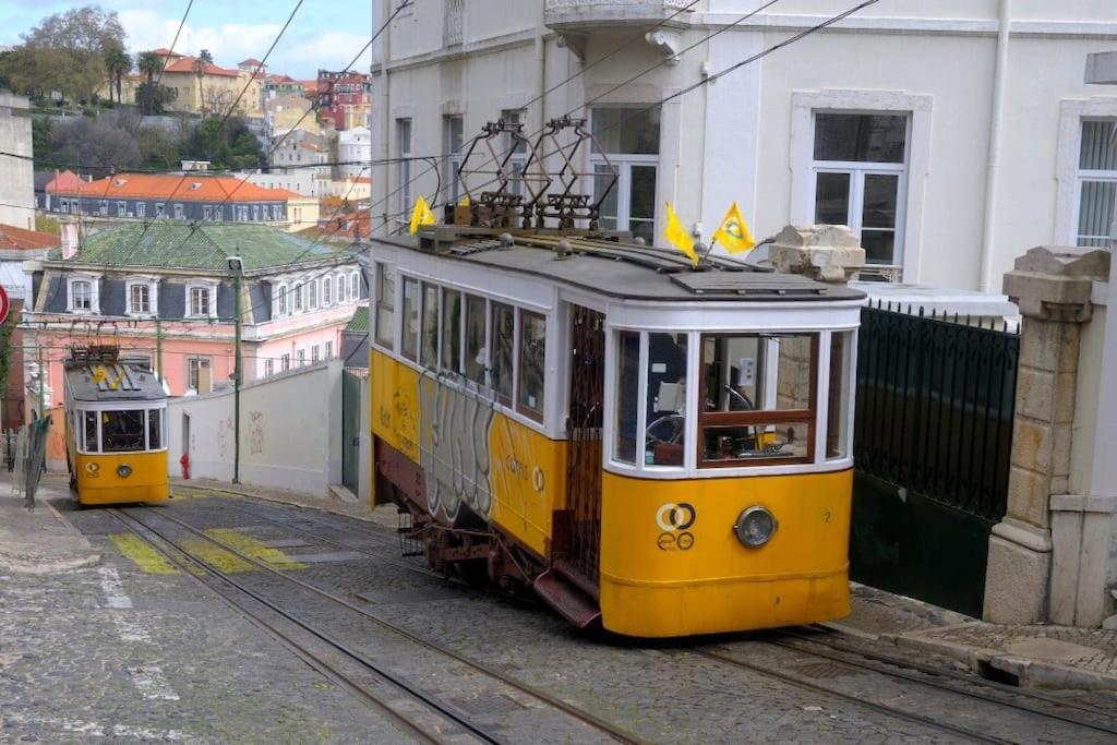 C3 Bairro Alto Cozy Romantic Loft In 18Th Century Building Lissabon Buitenkant foto
