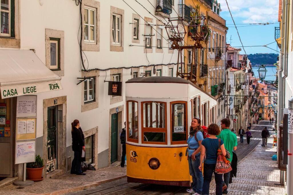 C3 Bairro Alto Cozy Romantic Loft In 18Th Century Building Lissabon Buitenkant foto
