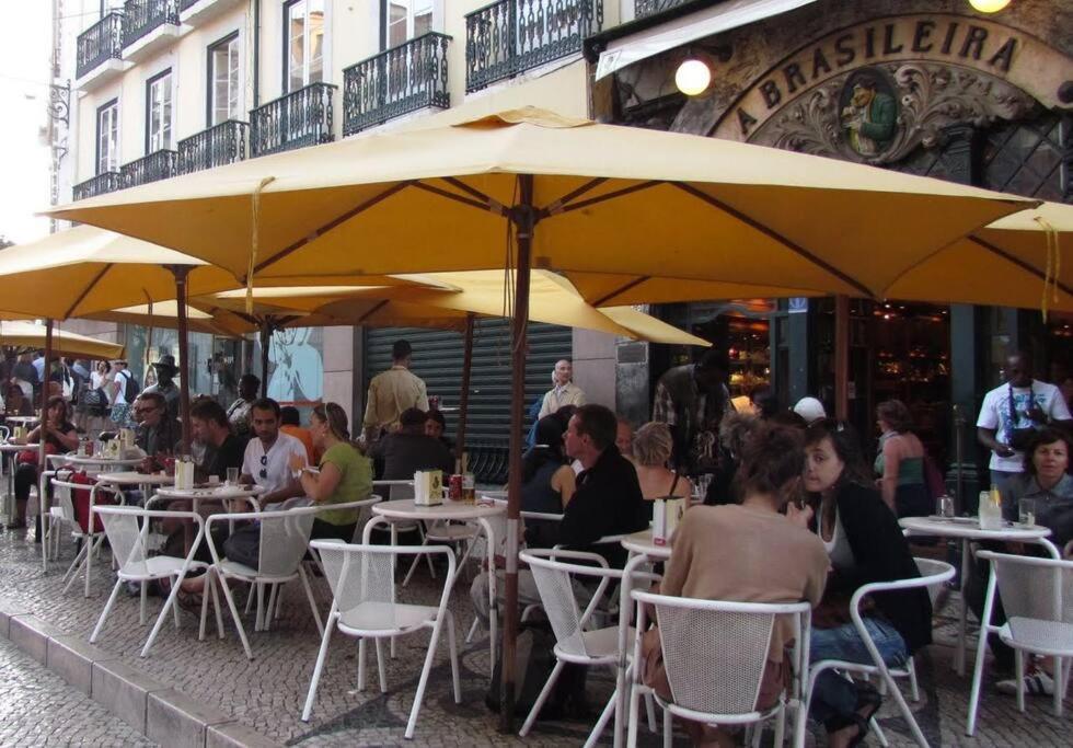 C3 Bairro Alto Cozy Romantic Loft In 18Th Century Building Lissabon Buitenkant foto