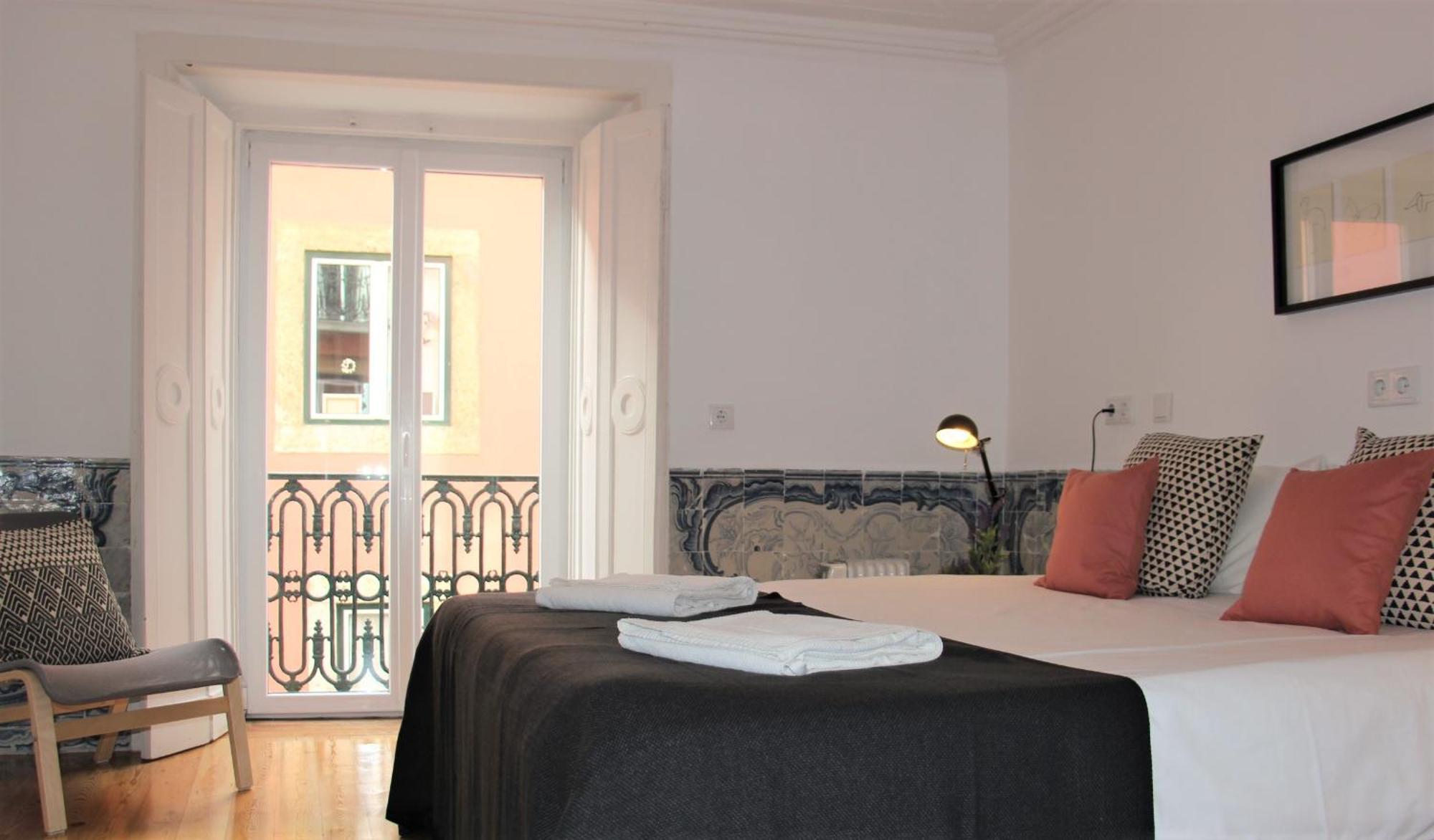 C3 Bairro Alto Cozy Romantic Loft In 18Th Century Building Lissabon Buitenkant foto